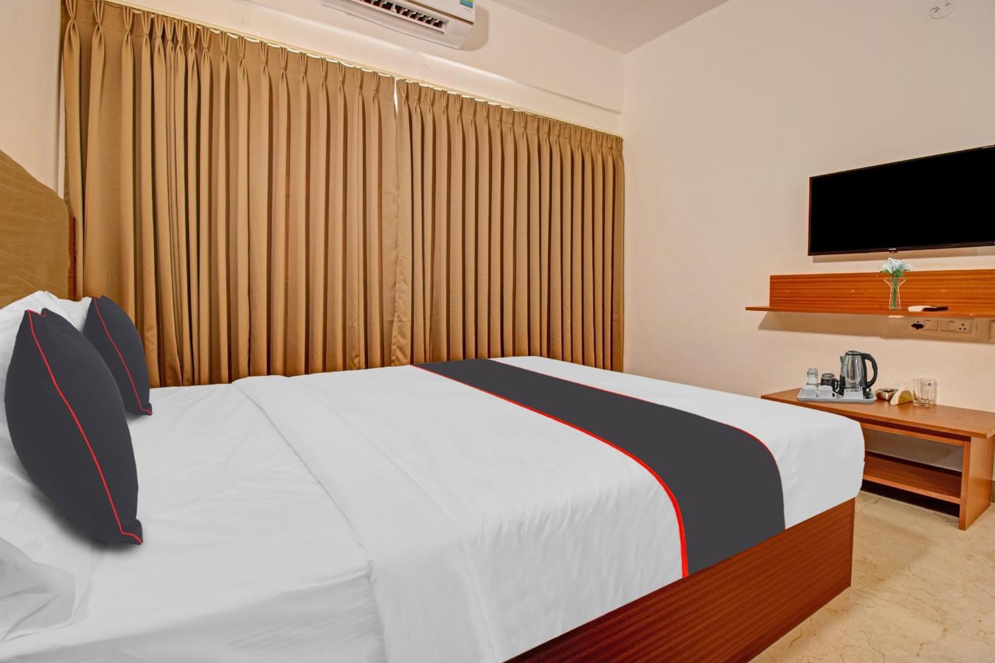 Super Collection O Petals Otium Business Hotel 벵갈루루 외부 사진