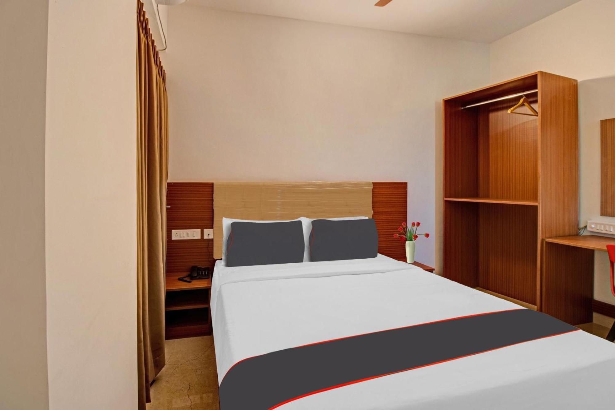 Super Collection O Petals Otium Business Hotel 벵갈루루 외부 사진