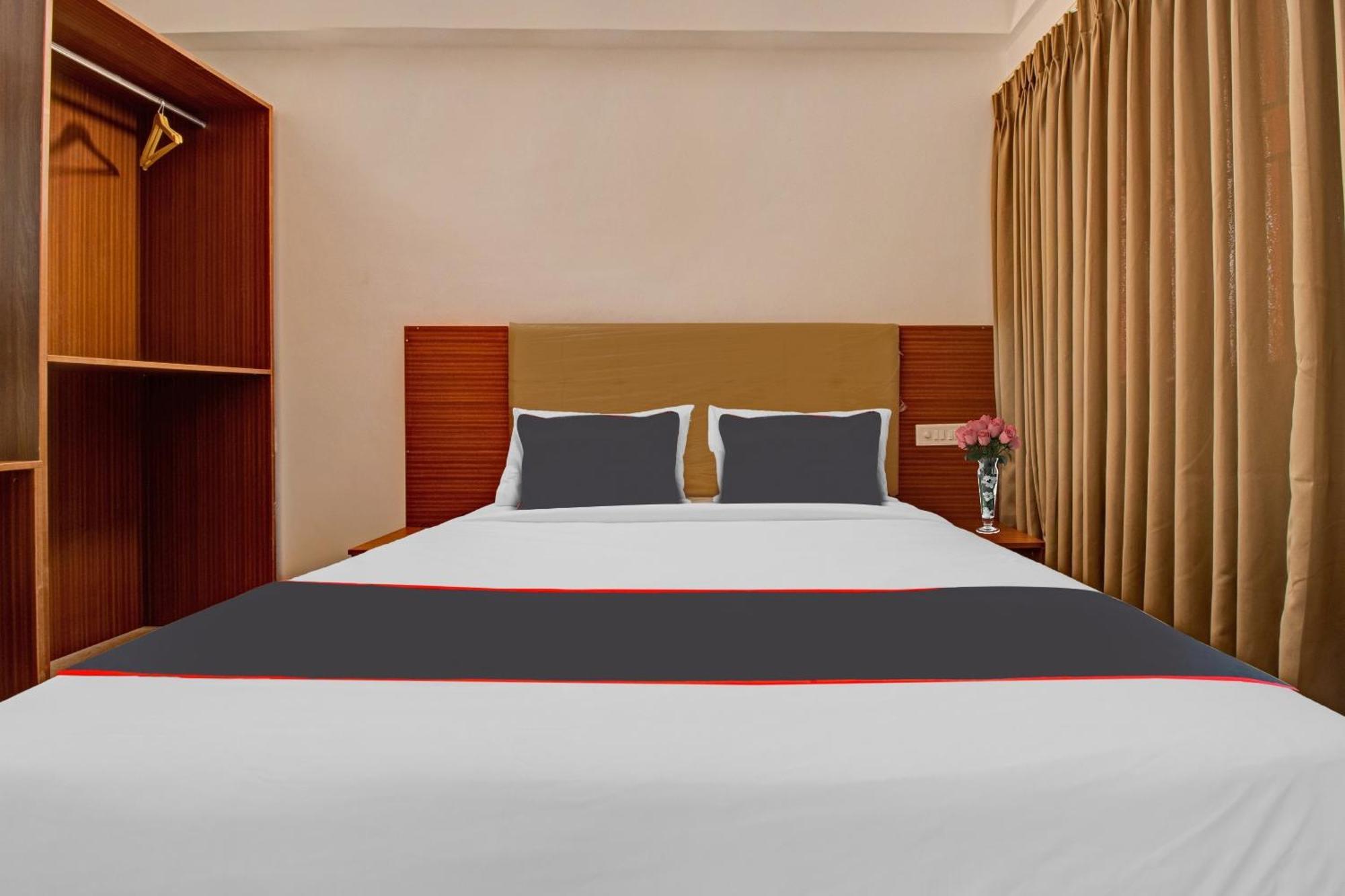 Super Collection O Petals Otium Business Hotel 벵갈루루 외부 사진