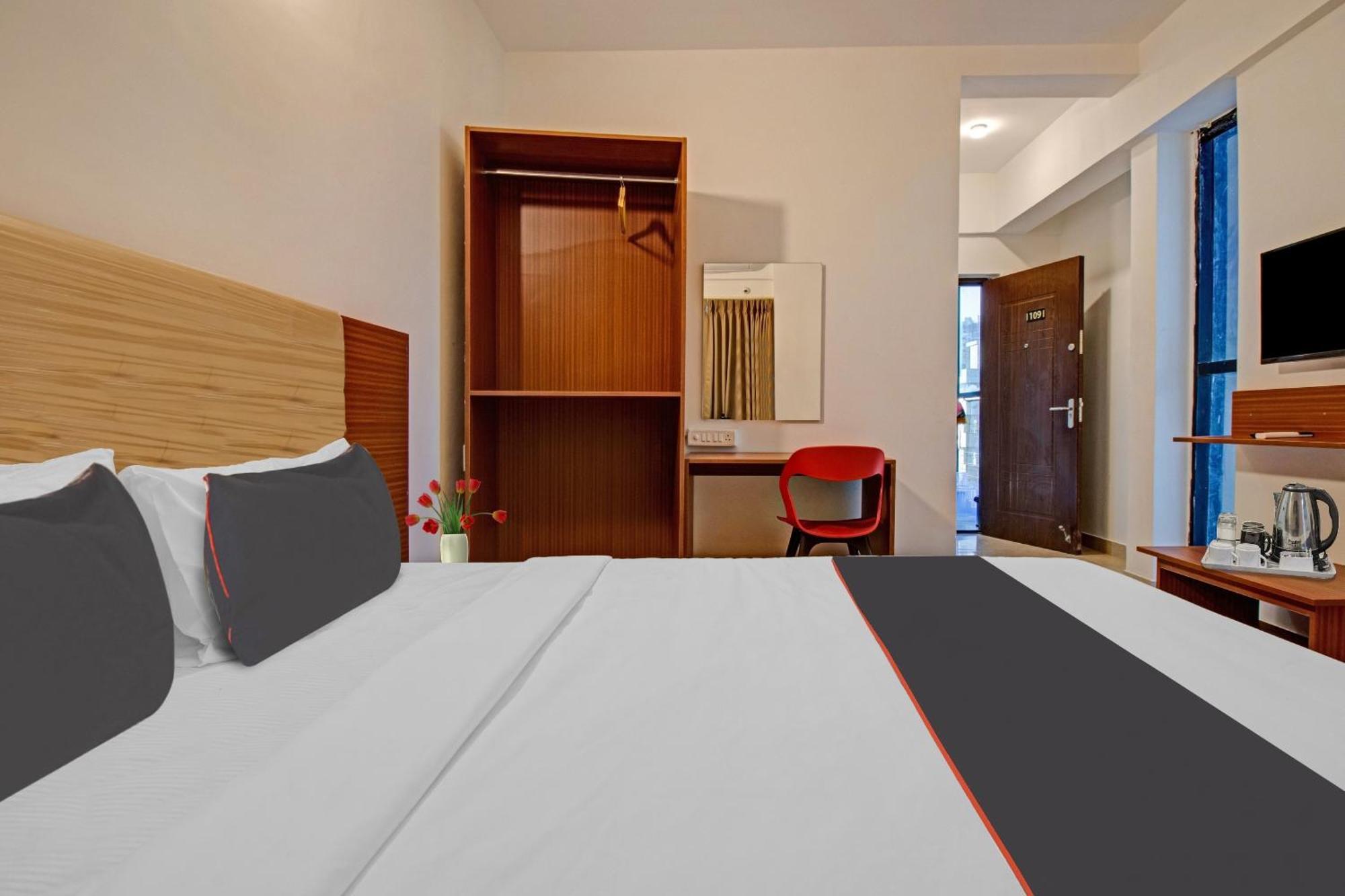 Super Collection O Petals Otium Business Hotel 벵갈루루 외부 사진