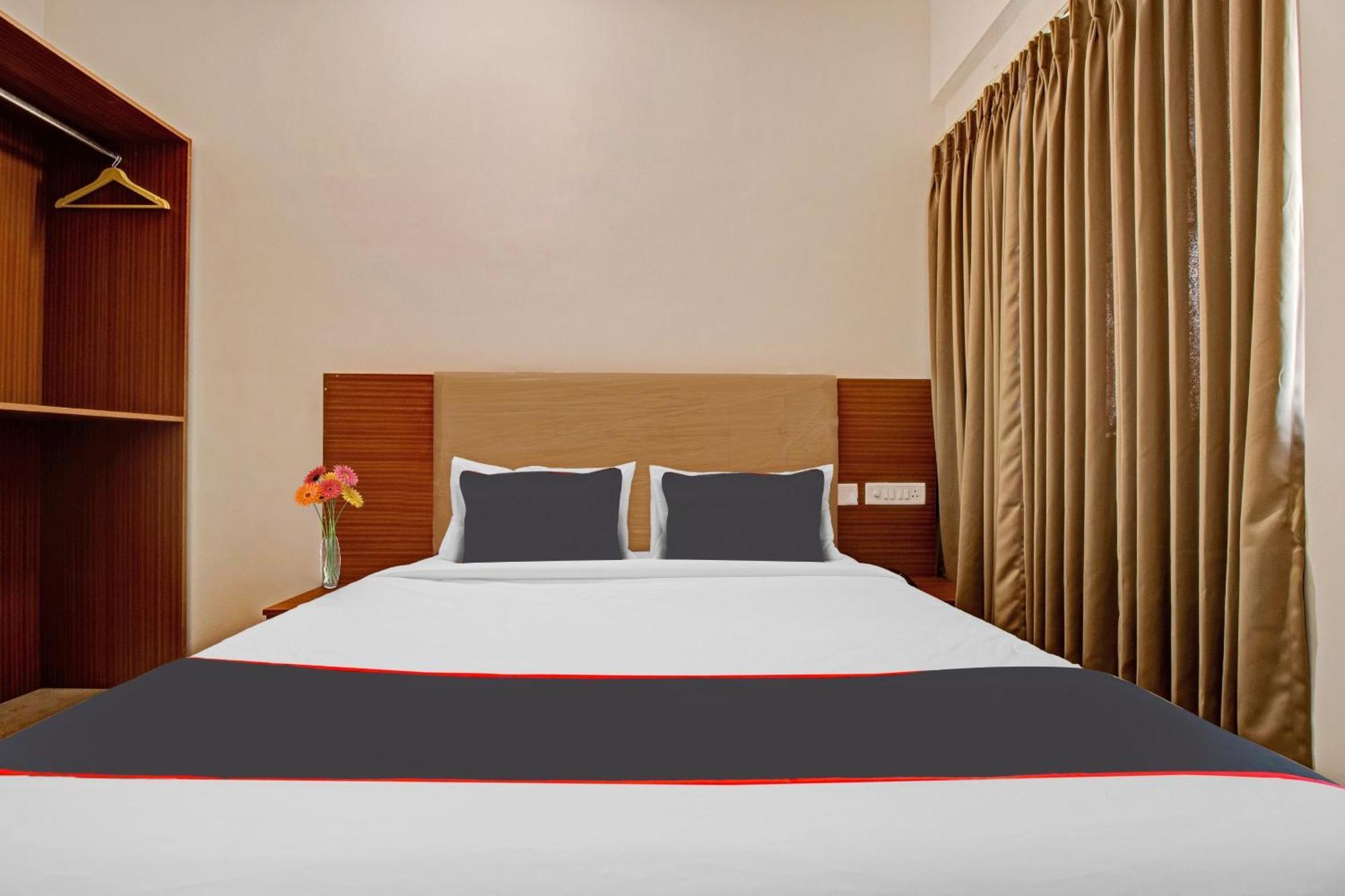 Super Collection O Petals Otium Business Hotel 벵갈루루 외부 사진